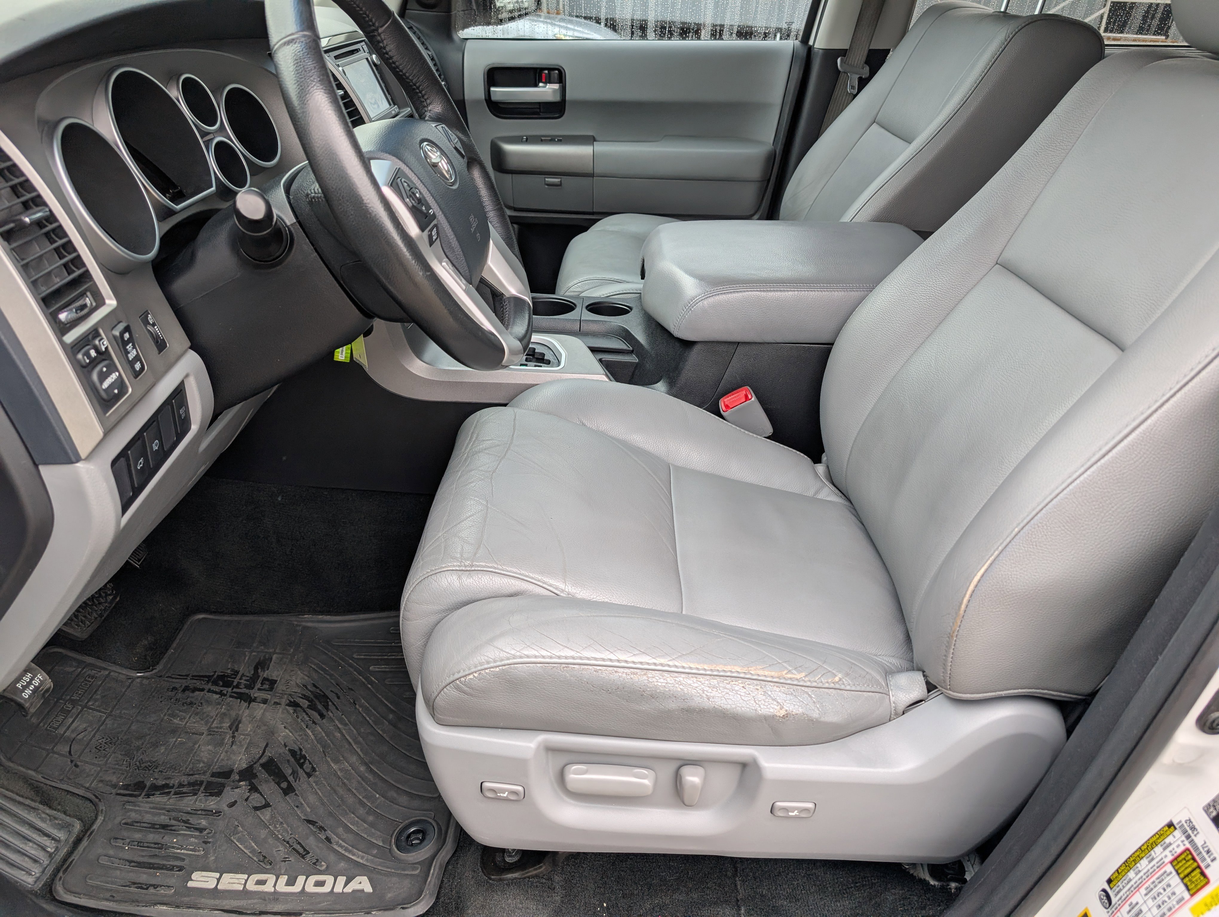 Used 2014 Toyota Sequoia Limited image 9