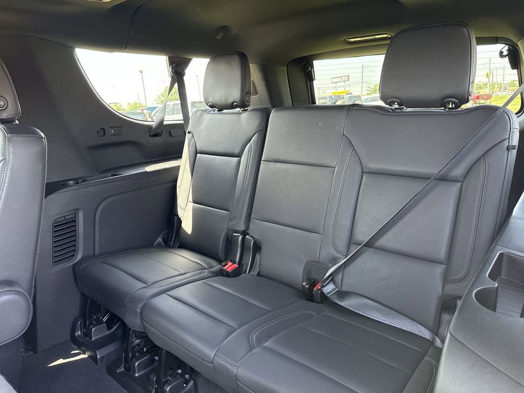 Used 2023 Chevrolet Suburban Z71 w/ Z71 Off-Road Package AWD/4WD image 20