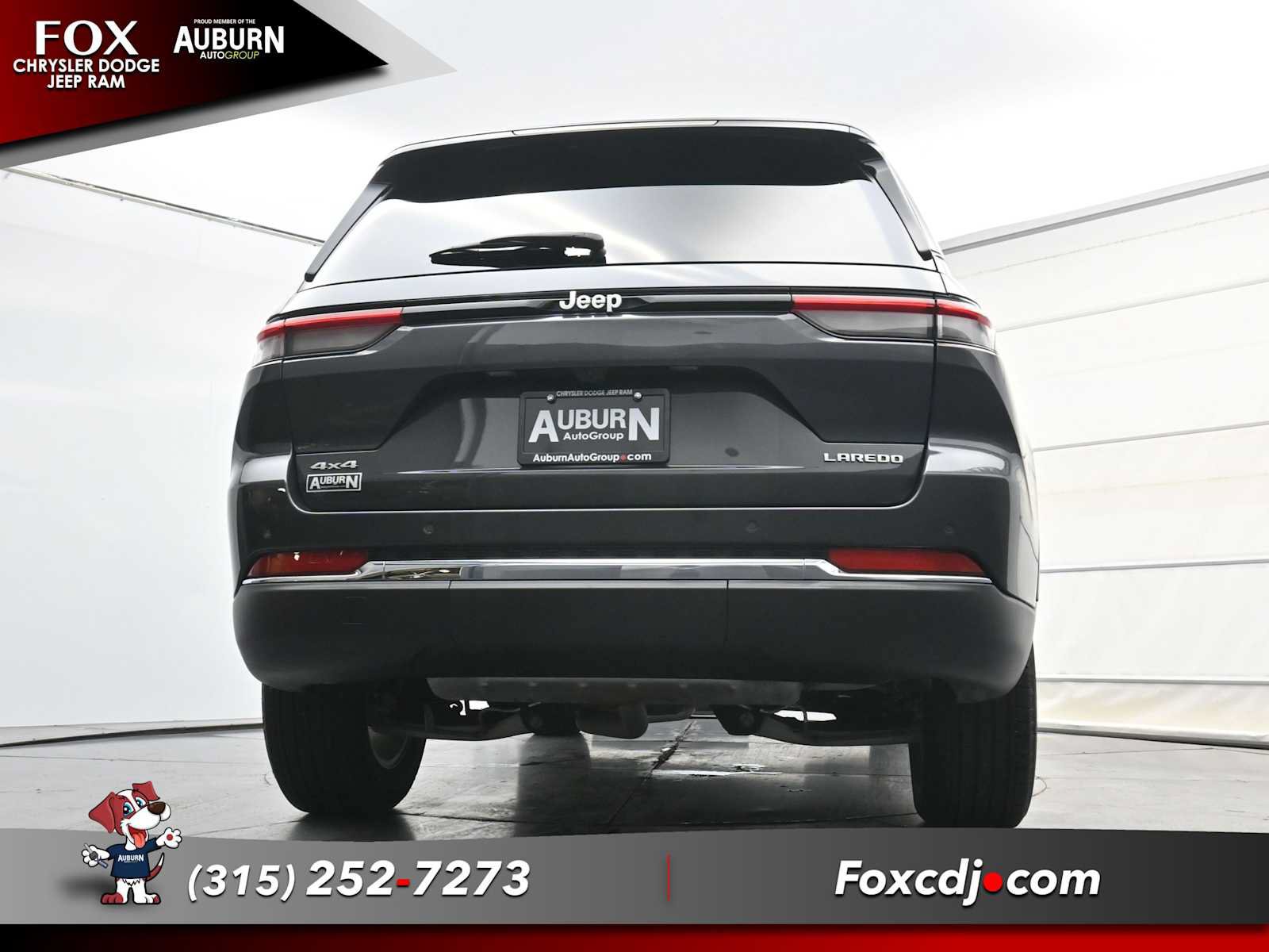 Used 2024 Jeep Grand Cherokee Laredo X w/ Luxury Tech Group I AWD/4WD image 25