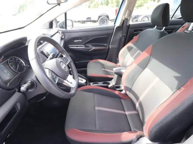 Used 2024 Nissan Versa SR FWD image 2