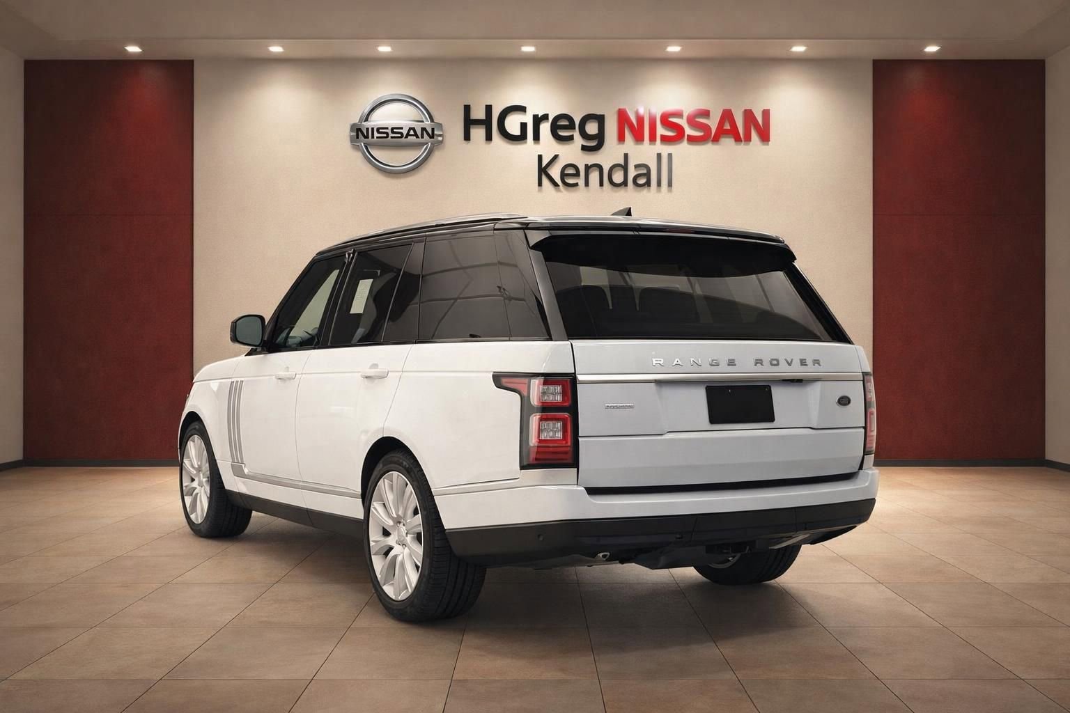 Used 2017 Land Rover Range Rover Supercharged AWD/4WD image 2
