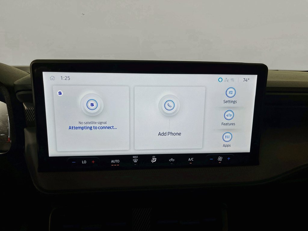 Used 2025 Ford Maverick Lobo AWD/4WD image 18