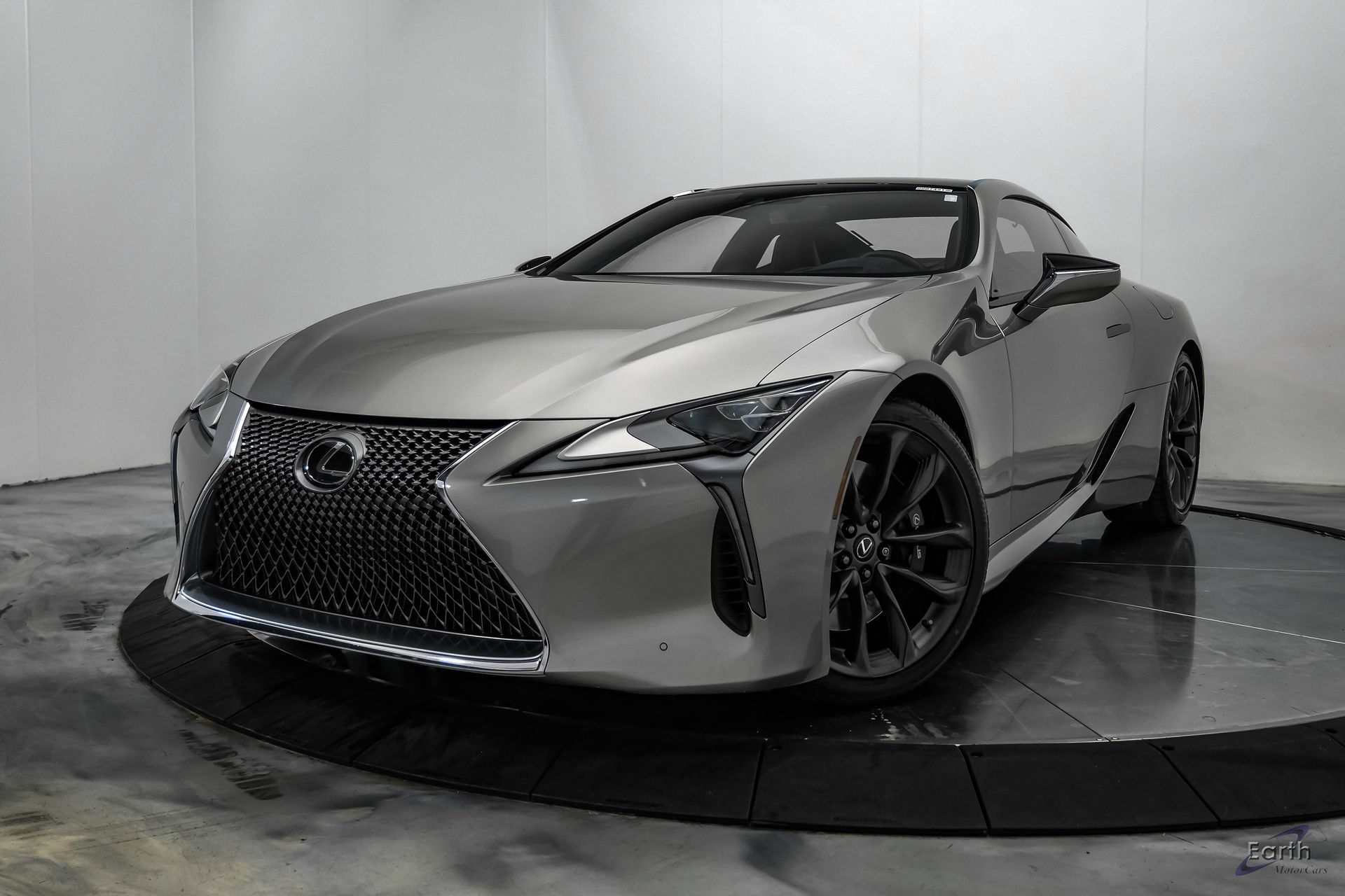 Used 2018 Lexus LC 500 Coupe w/ Performance Package RWD image 6