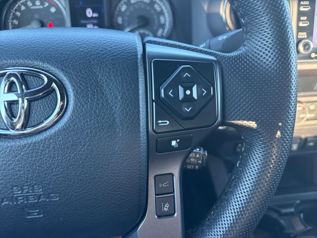 Used 2023 Toyota Tacoma TRD Off-Road w/ Technology Package AWD/4WD image 16