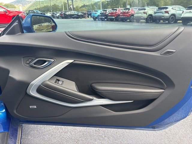 Used 2017 Chevrolet Camaro SS image 21