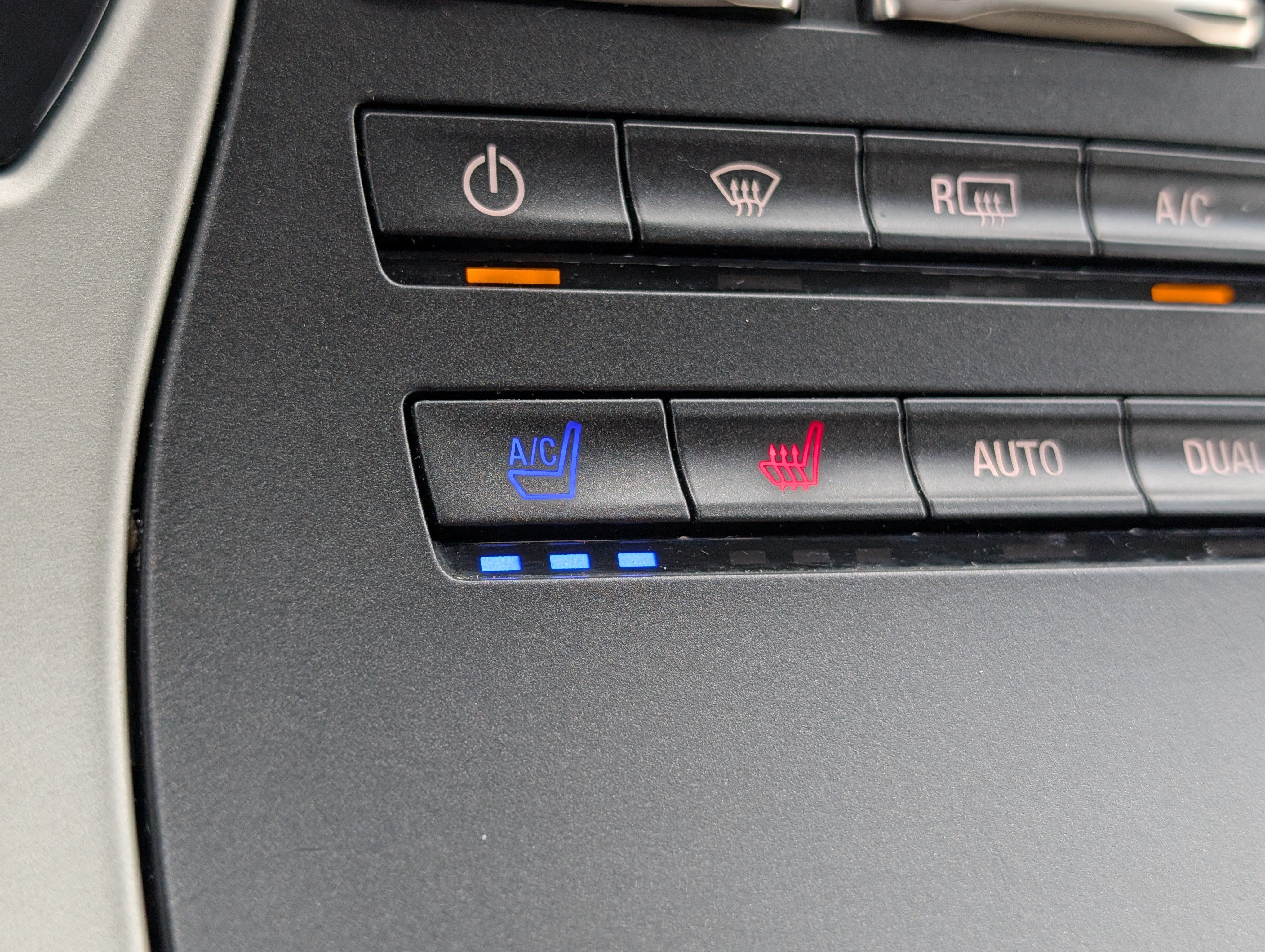 Used 2016 Lincoln MKX Reserve w/ Climate Package FWD image 20