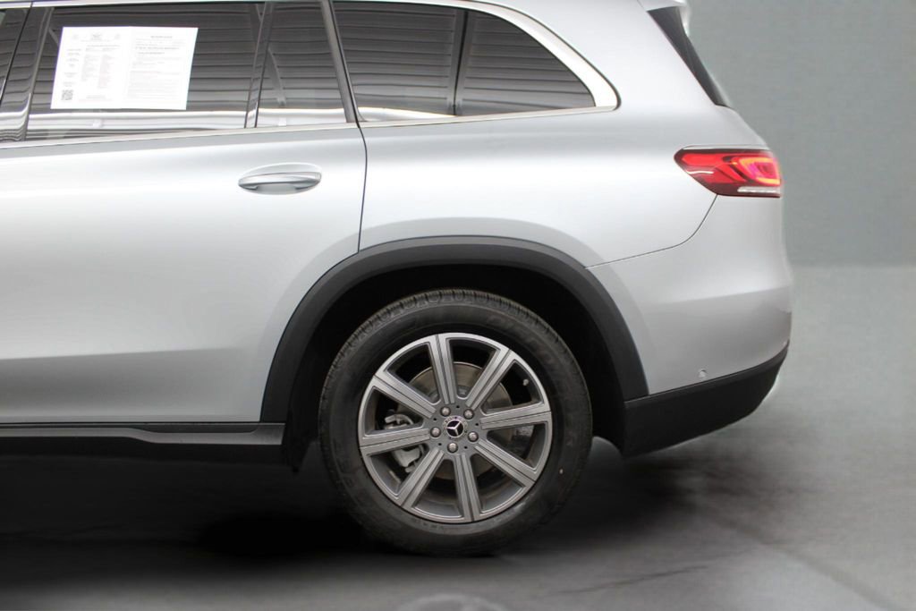 Used 2023 Mercedes-Benz GLS 450 4MATIC image 41