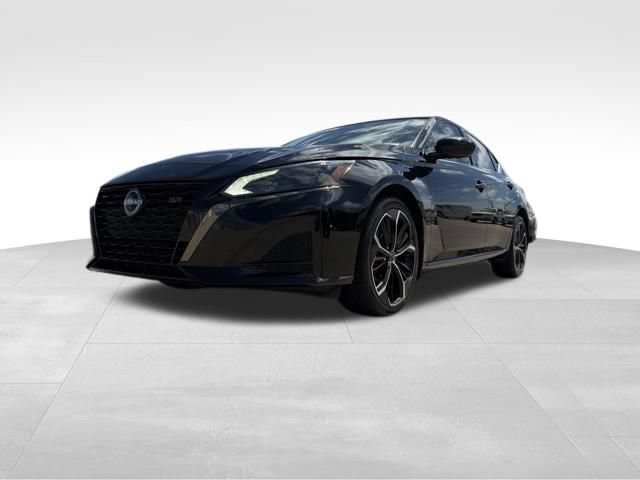 Used 2023 Nissan Altima 2.5 SR AWD/4WD image 5