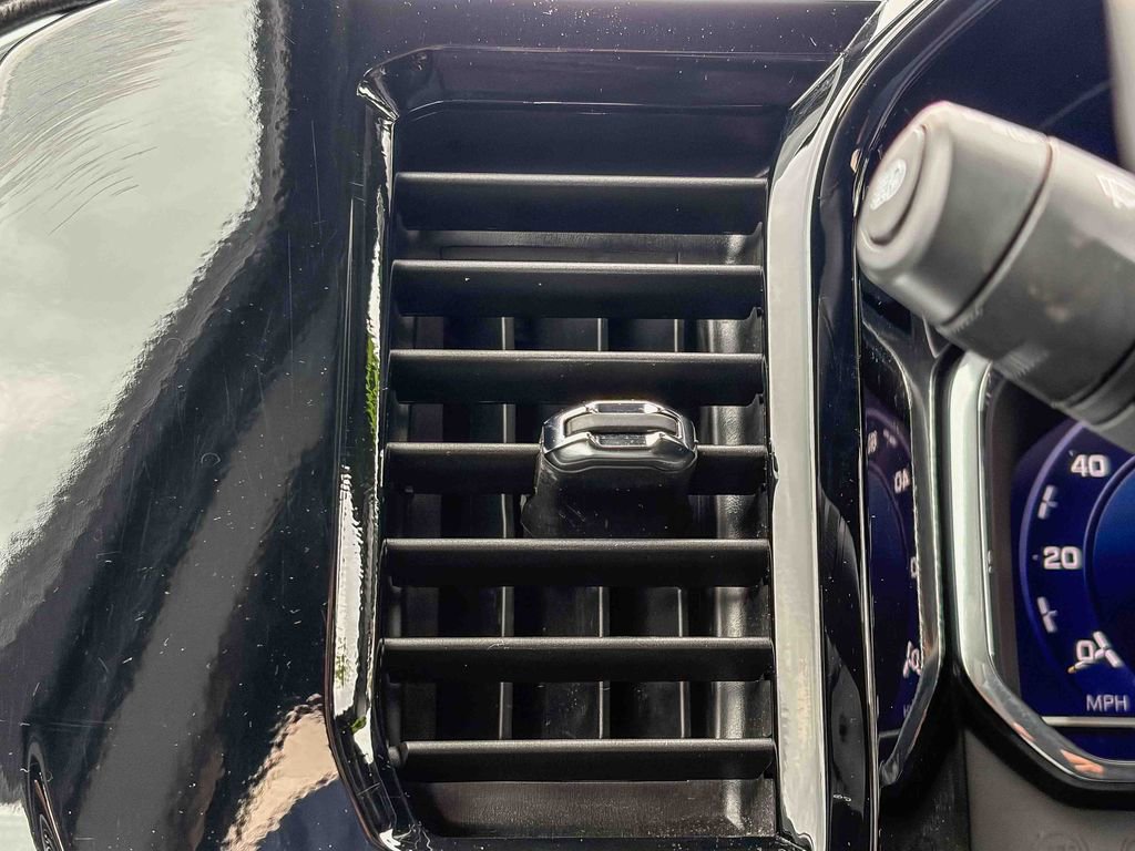 Used 2025 Chevrolet Silverado 2500 LT w/ Convenience Package image 47