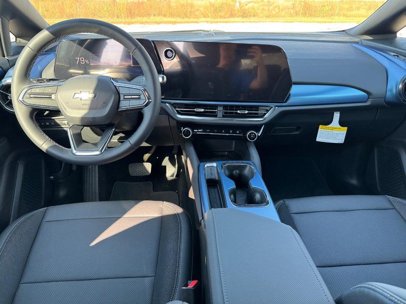 New 2026 Chevrolet Equinox EV LT FWD image 6