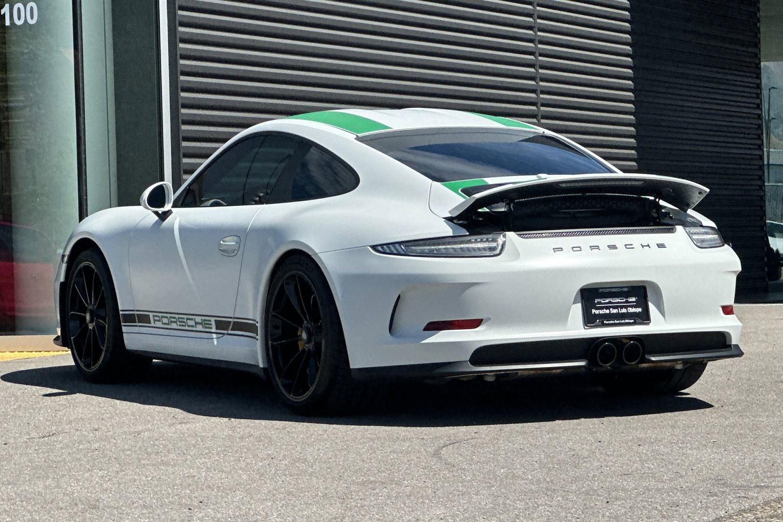 Certified 2016 Porsche 911 R image 3