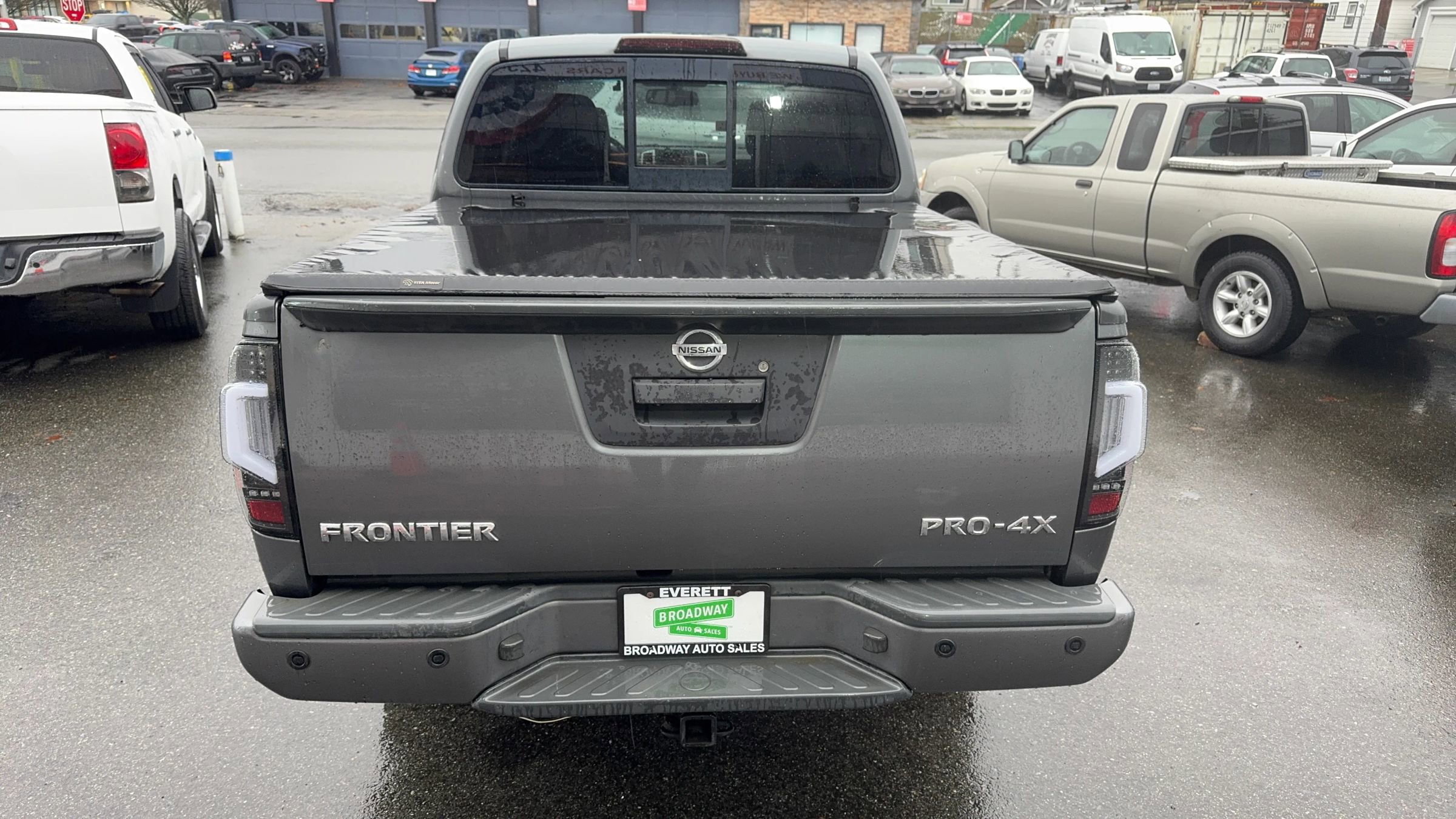 Used 2018 Nissan Frontier PRO-4X image 5