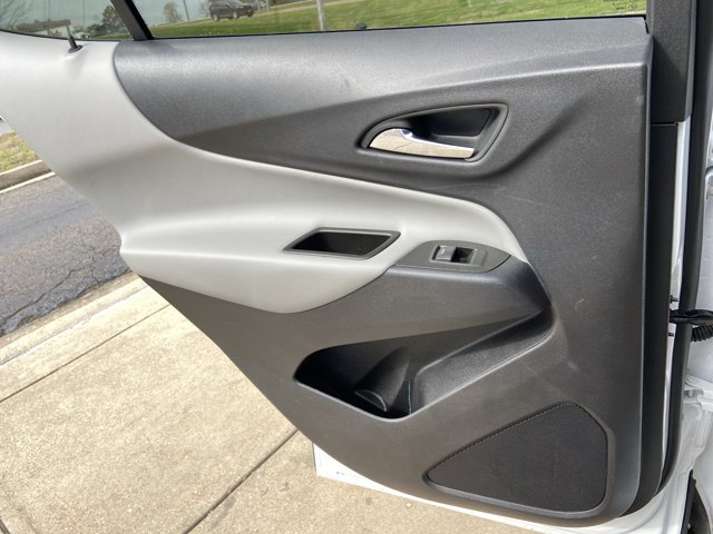 Used 2023 Chevrolet Equinox LS image 49