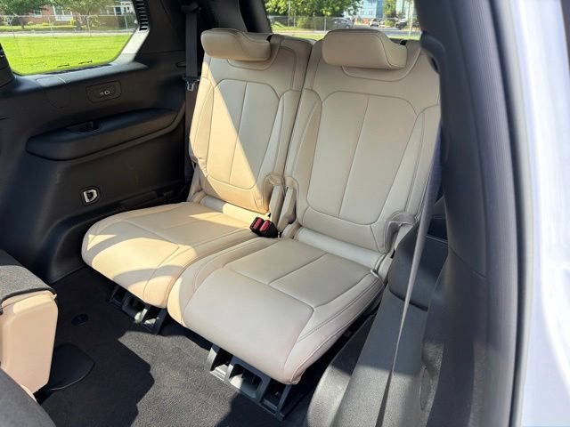Used 2023 Jeep Grand Cherokee L Limited AWD/4WD image 17