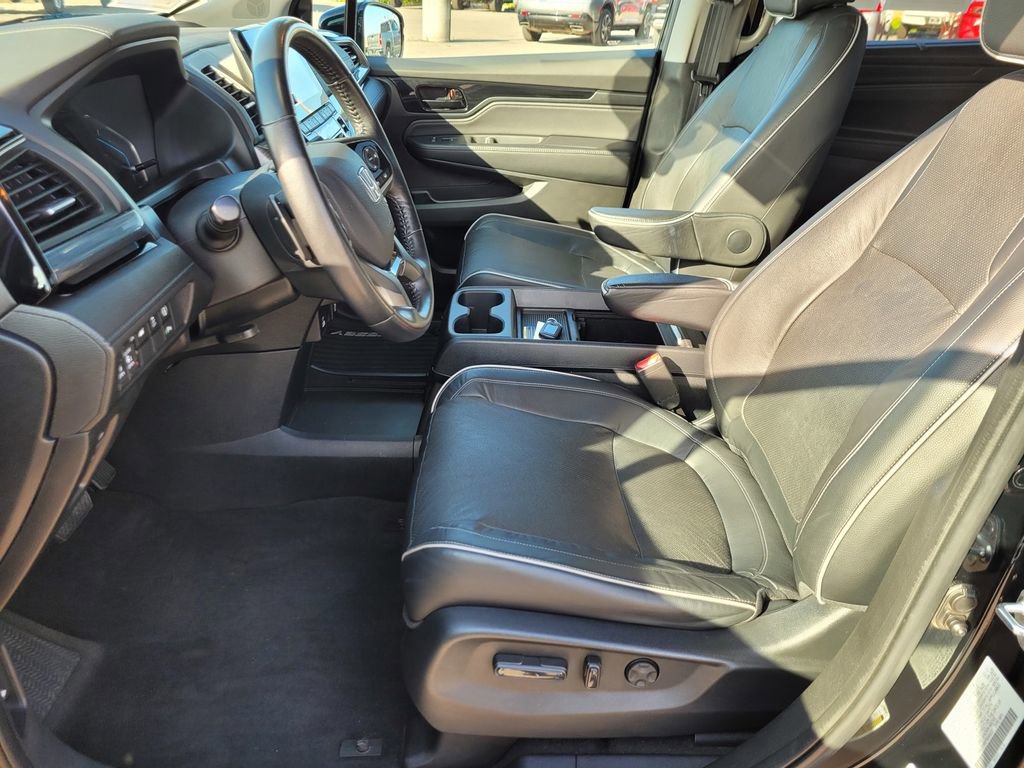 Used 2023 Honda Odyssey Elite image 16
