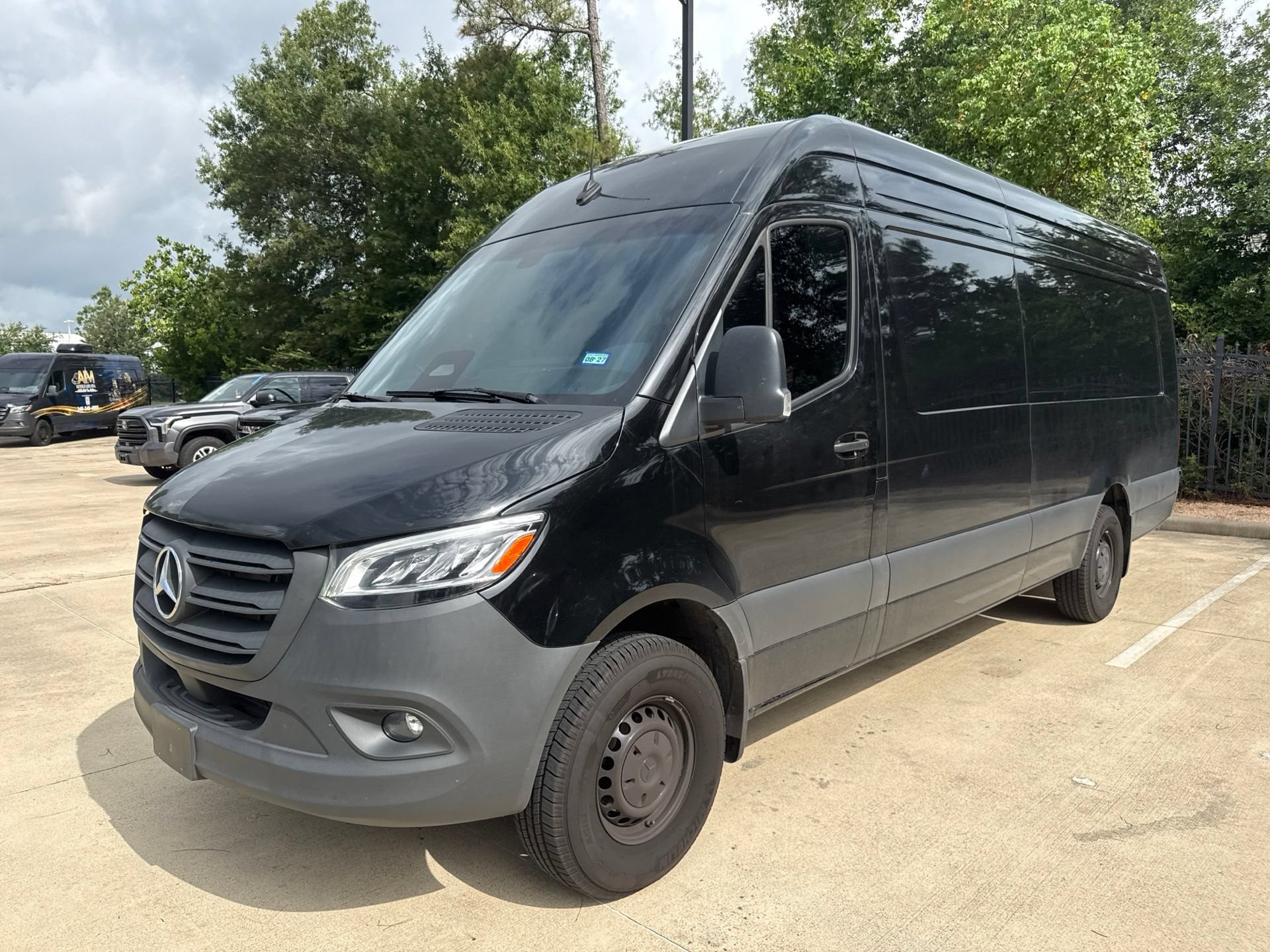 Used 2025 Mercedes-Benz Sprinter 2500 image 8
