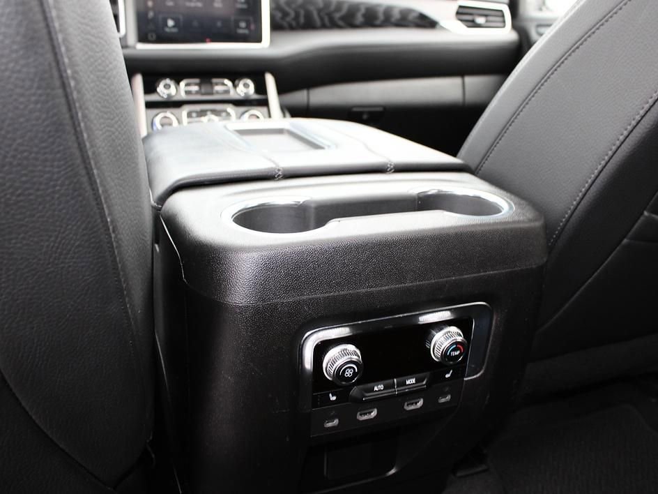 Used 2023 GMC Yukon XL Denali w/ Advanced Technology Package image 14