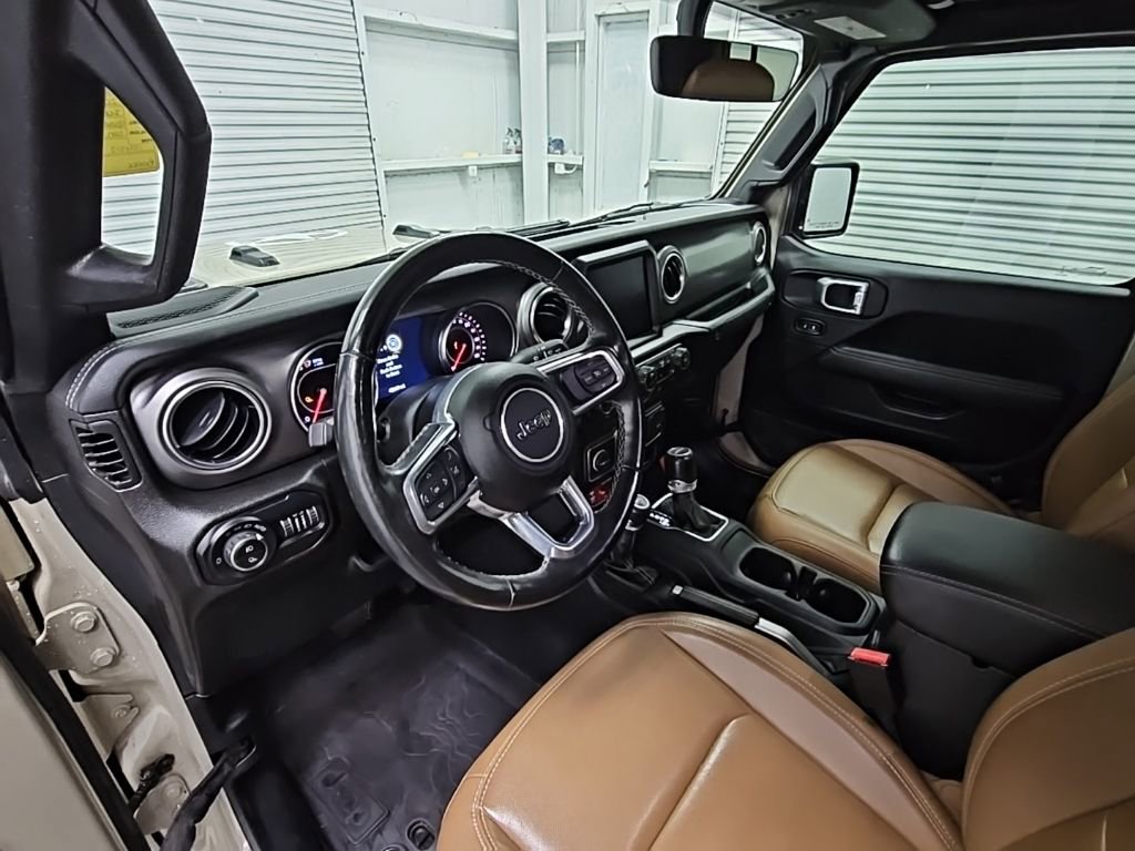 Used 2022 Jeep Gladiator Rubicon w/ Cold Weather Group image 11