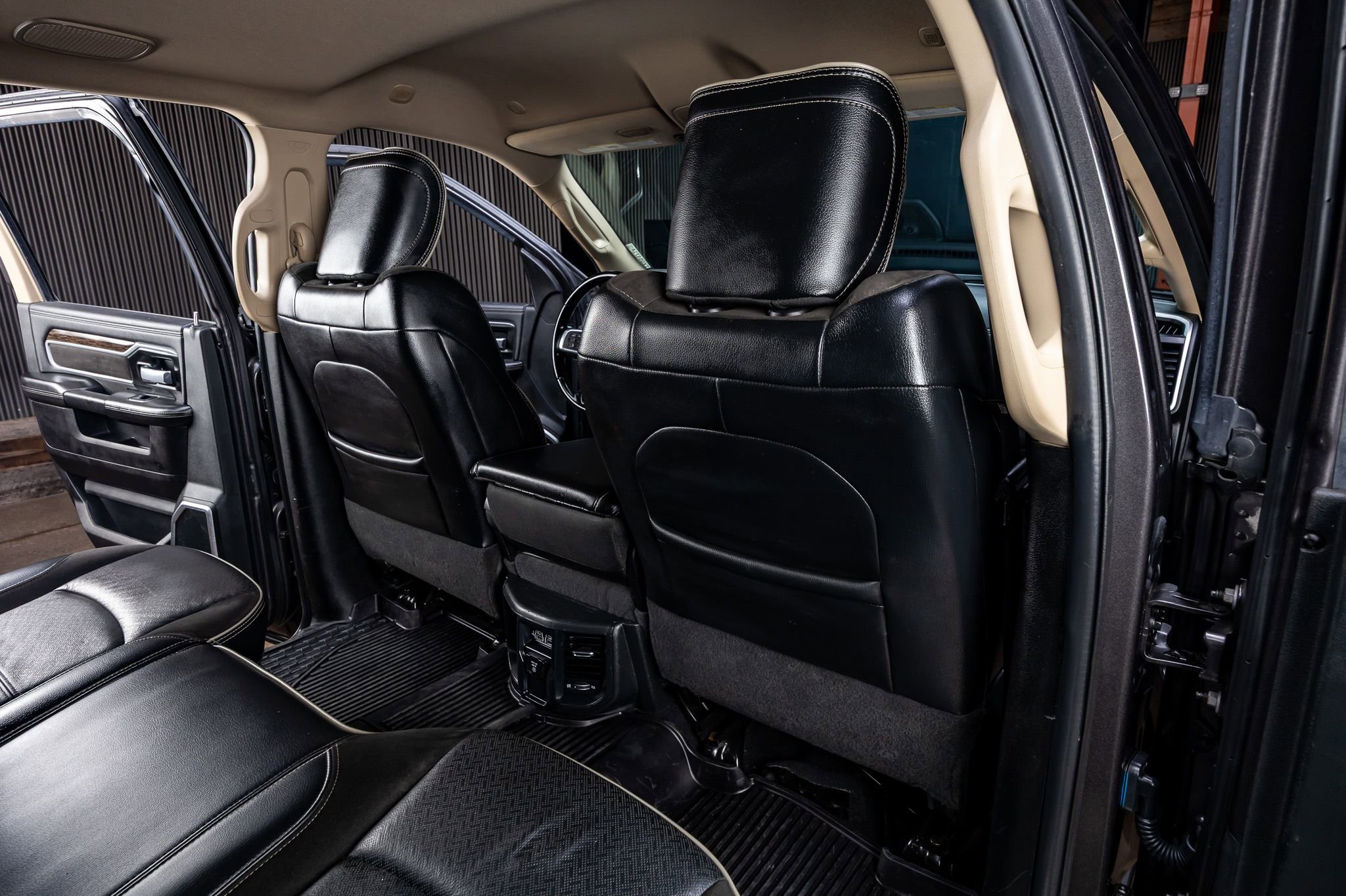 Used 2020 RAM 2500 Laramie AWD/4WD image 32
