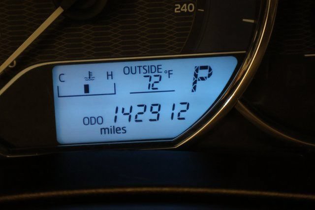 Used 2015 Toyota Corolla LE FWD image 15