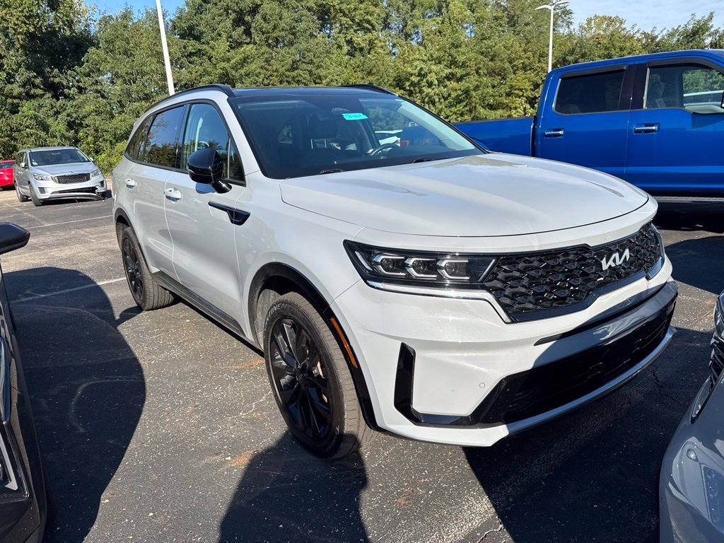 Used 2023 Kia Sorento SX AWD/4WD image 3