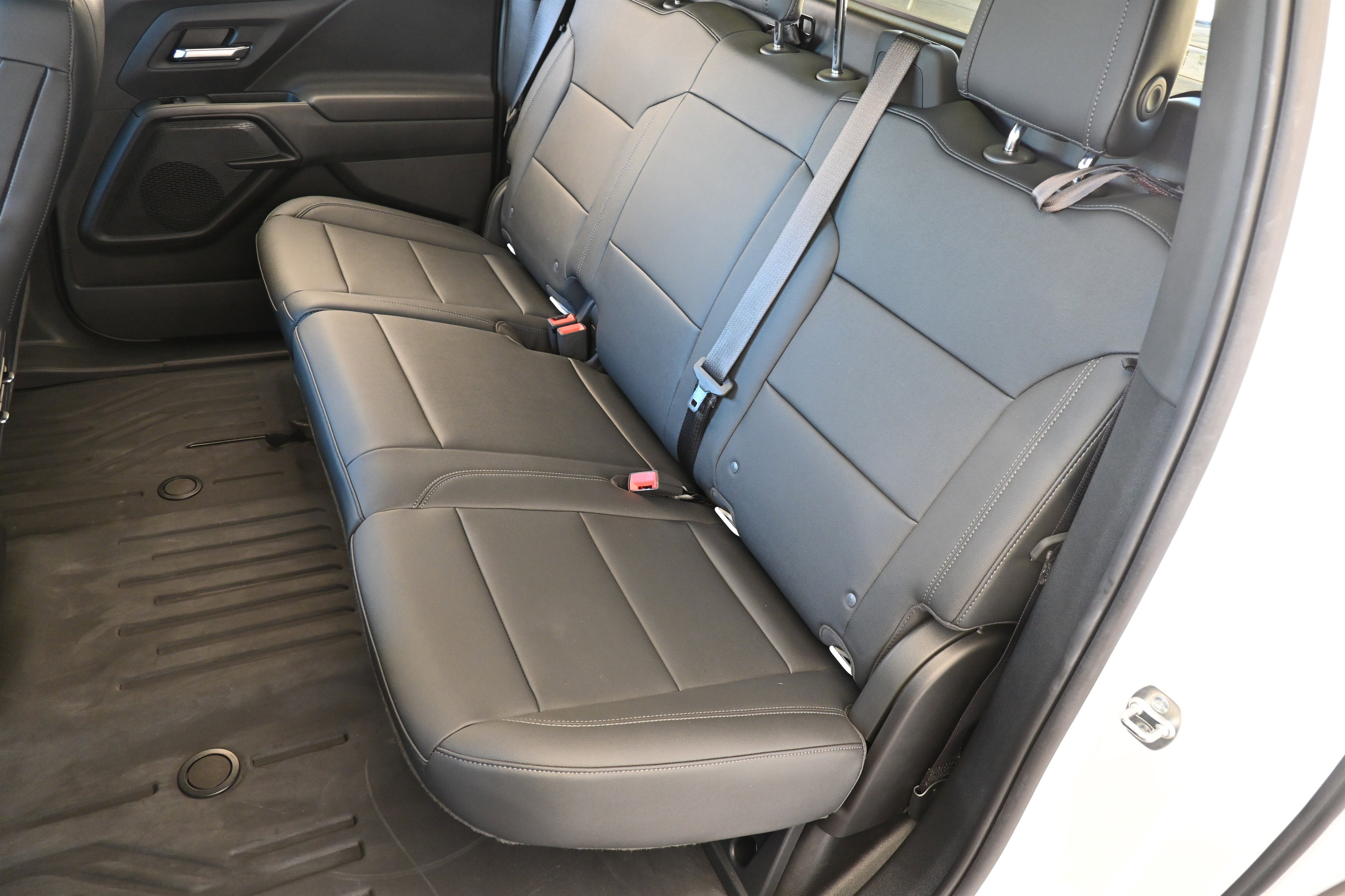 Used 2024 Chevrolet Silverado EV W/T image 17