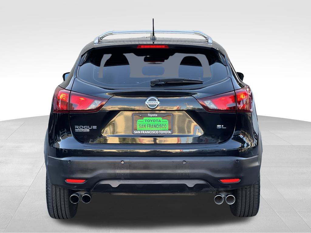 Used 2017 Nissan Rogue Sport SL w/ SL Premium Package FWD image 4
