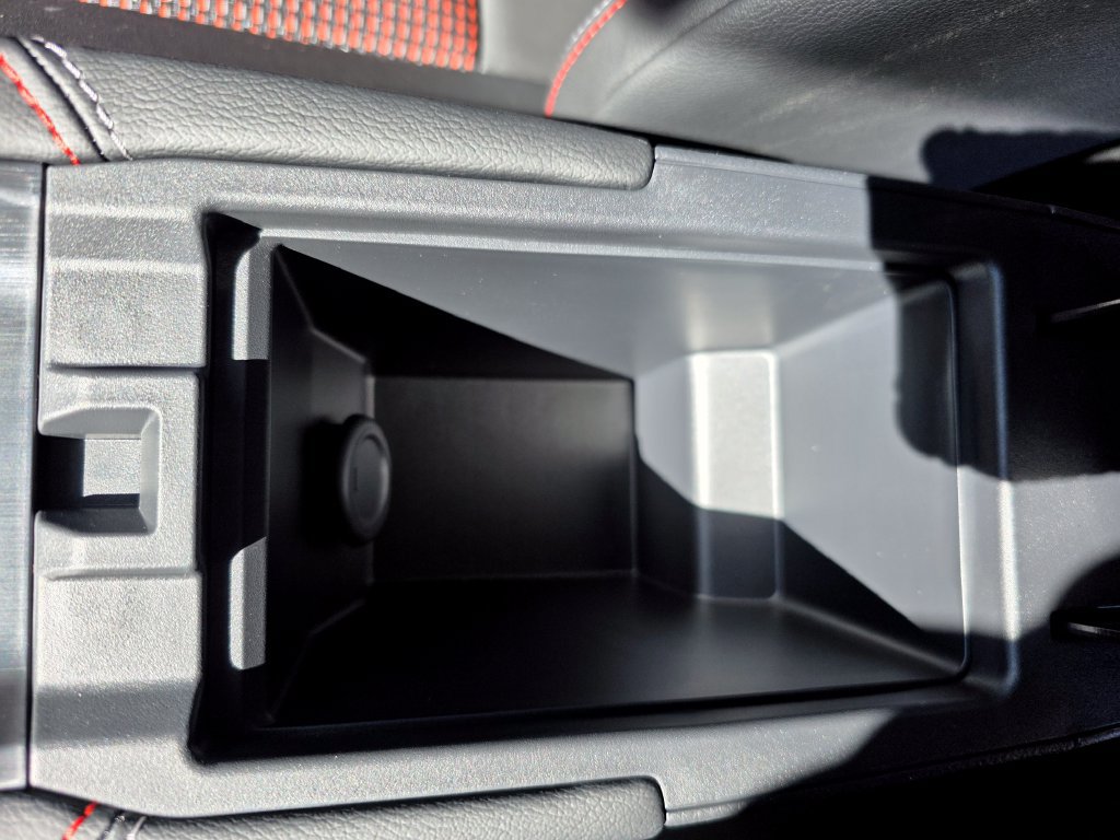 New 2027 Nissan Kicks SR w/ SR Premium Package FWD image 32
