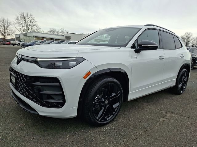 New 2026 Volkswagen Tiguan SE R-Line image 2