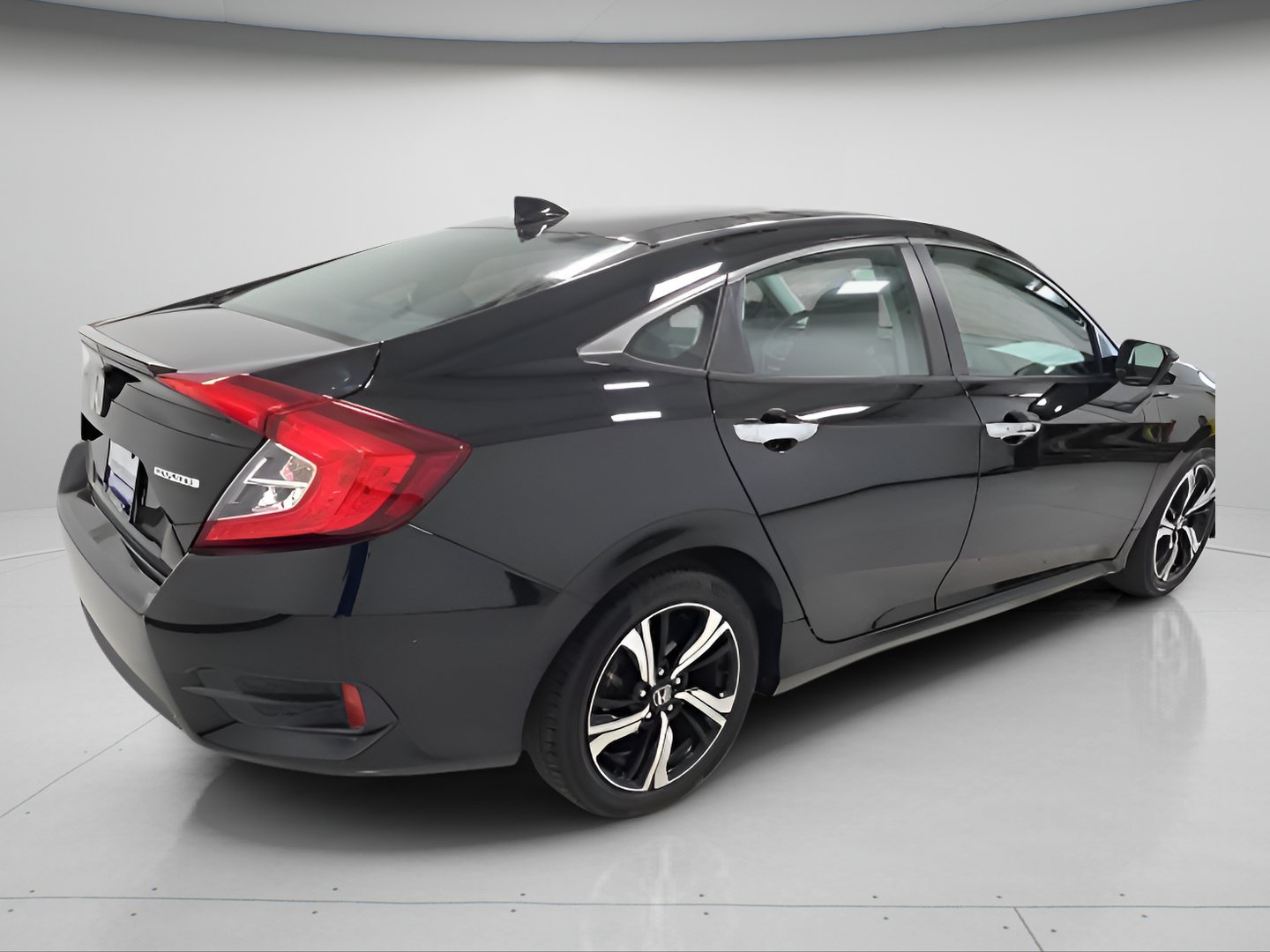 Used 2016 Honda Civic Touring image 6