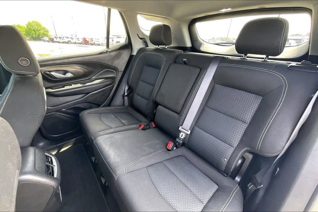 Used 2024 GMC Terrain SLE w/ Elevation Edition FWD image 19