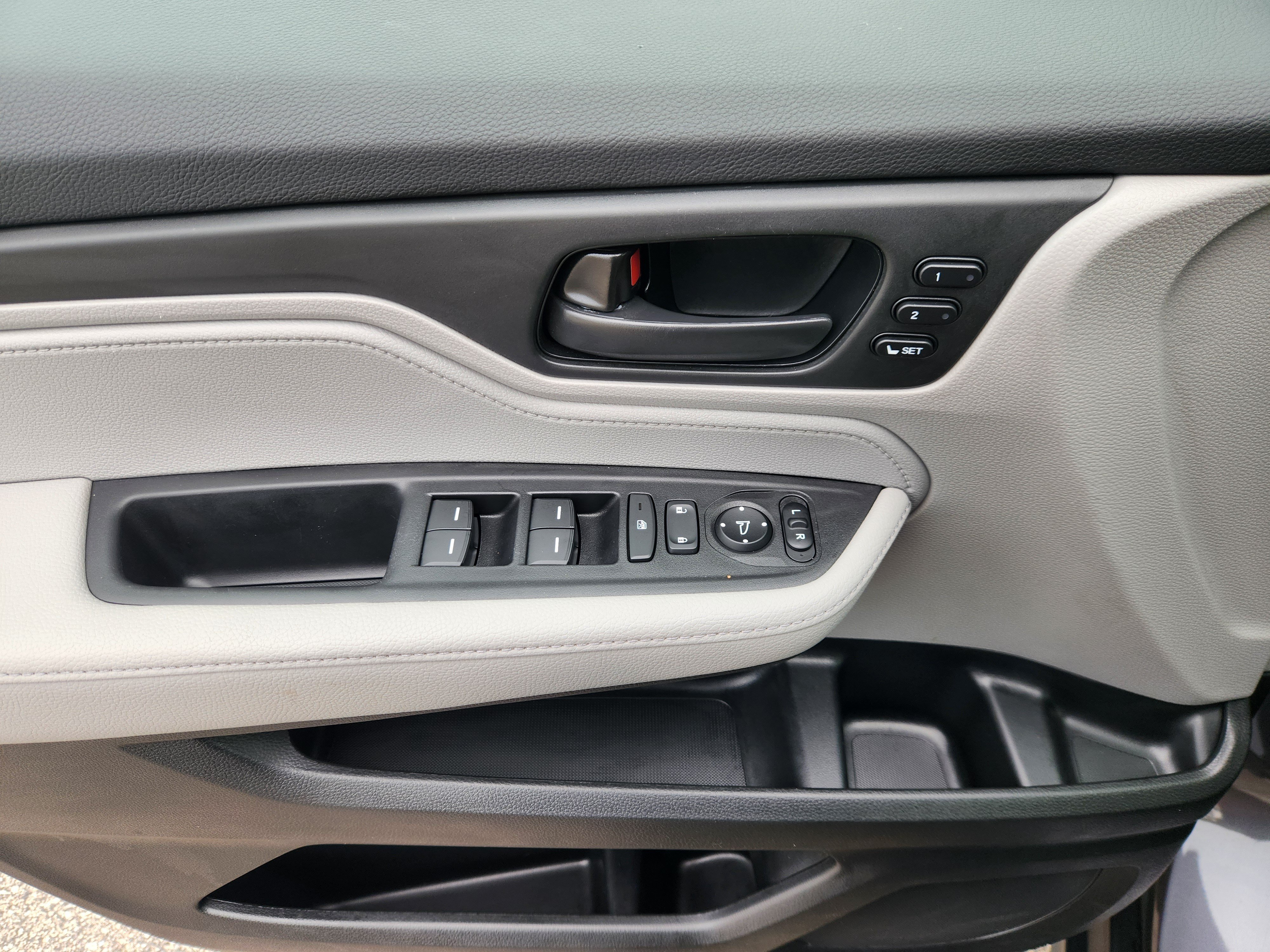 Certified 2024 Honda Odyssey EX-L image 18
