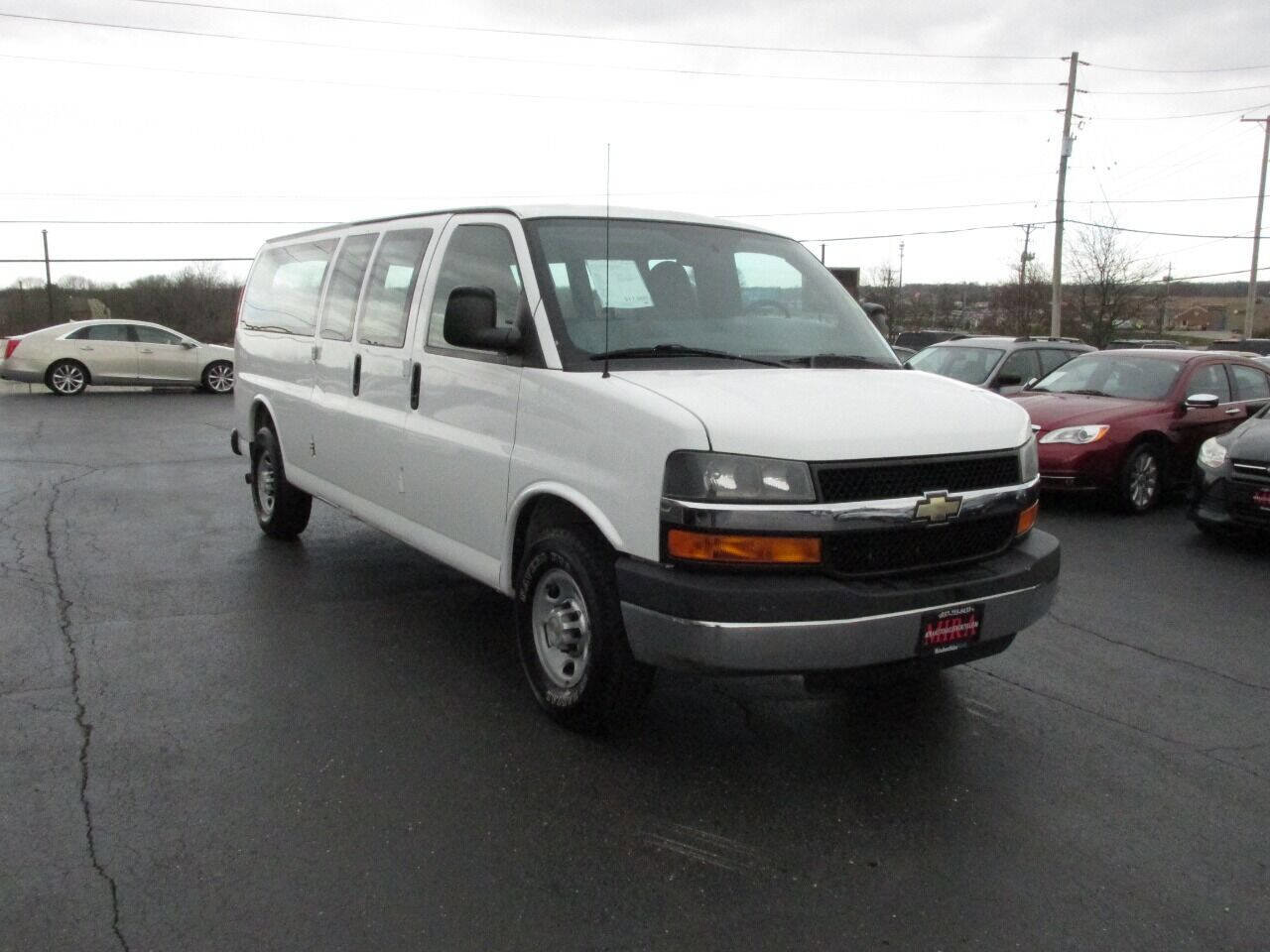 Used 2014 Chevrolet Express 2500 Extended image 5