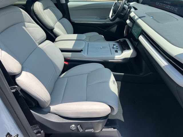 New 2026 Lincoln Navigator Reserve AWD/4WD image 14