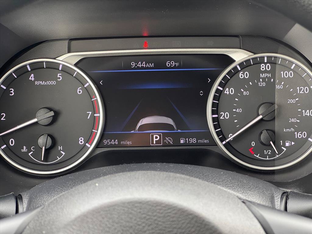 Used 2025 Nissan Sentra SV FWD image 14