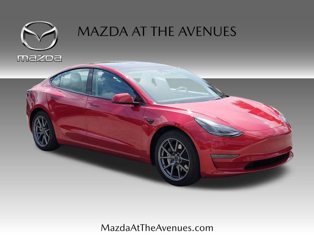 Used 2023 Tesla Model 3 Standard Range image 3