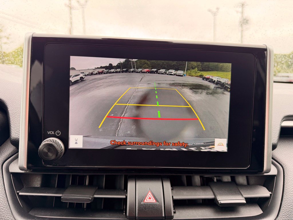 Used 2025 Toyota RAV4 LE AWD/4WD image 22