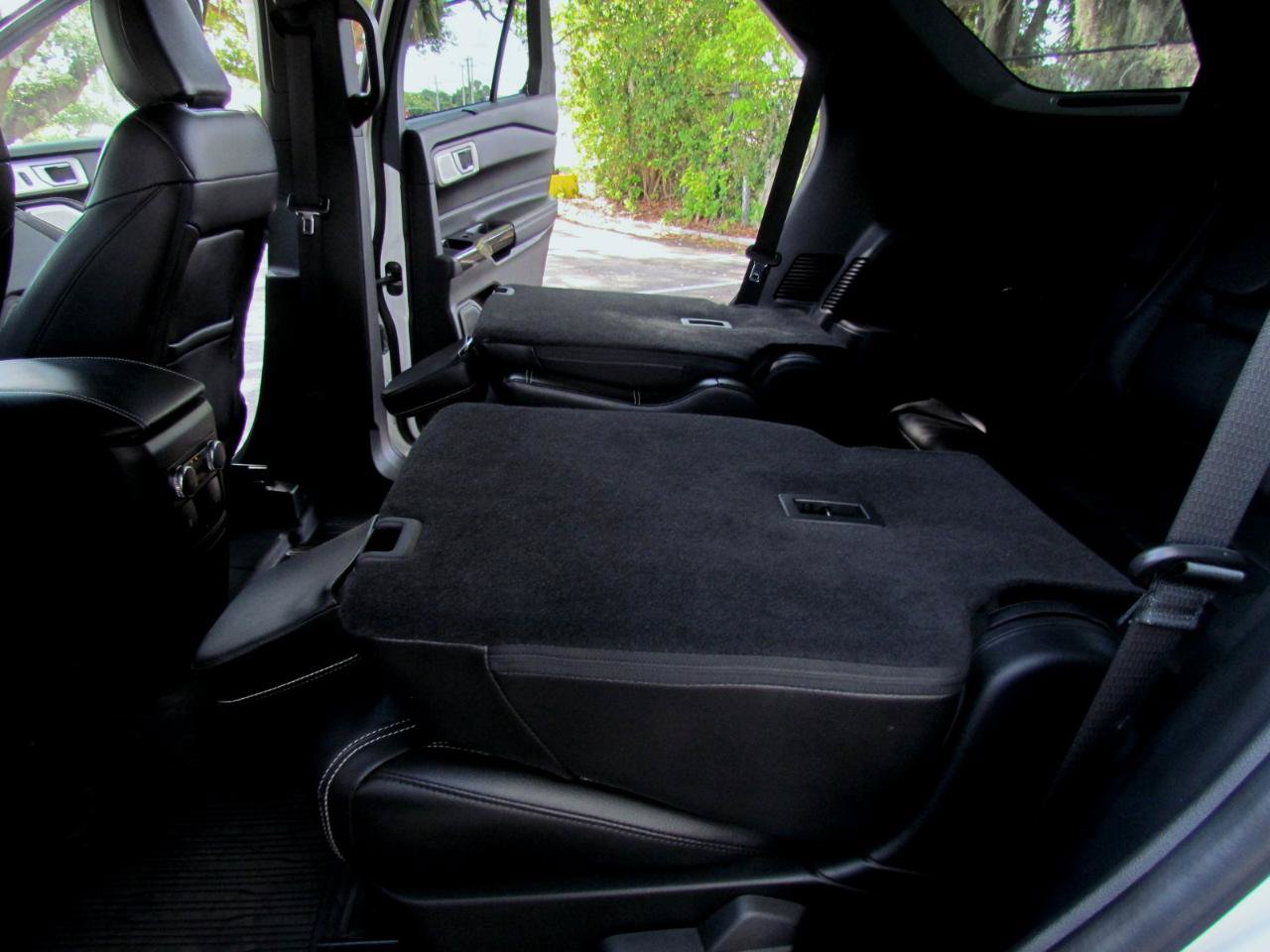 Used 2022 Ford Explorer ST w/ Equipment Group 401A AWD/4WD image 32