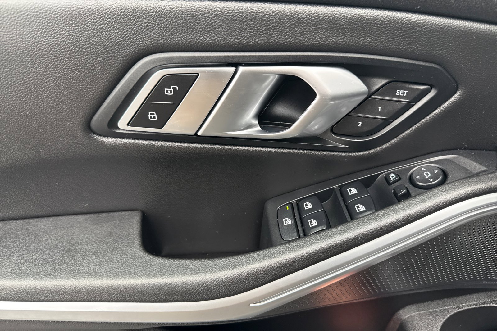 Used 2022 BMW 330i 330i w/ Driving Assistance Package image 11