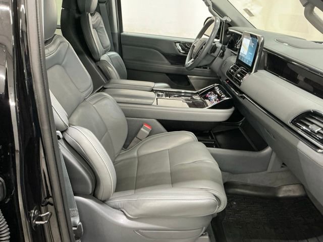 Used 2019 Lincoln Navigator Reserve w/ Cargo Package image 20