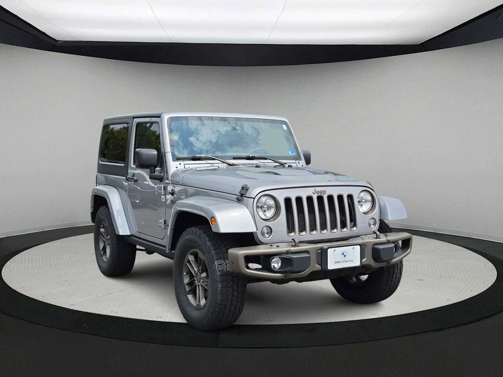 Used 2016 Jeep Wrangler Sahara AWD/4WD image 2