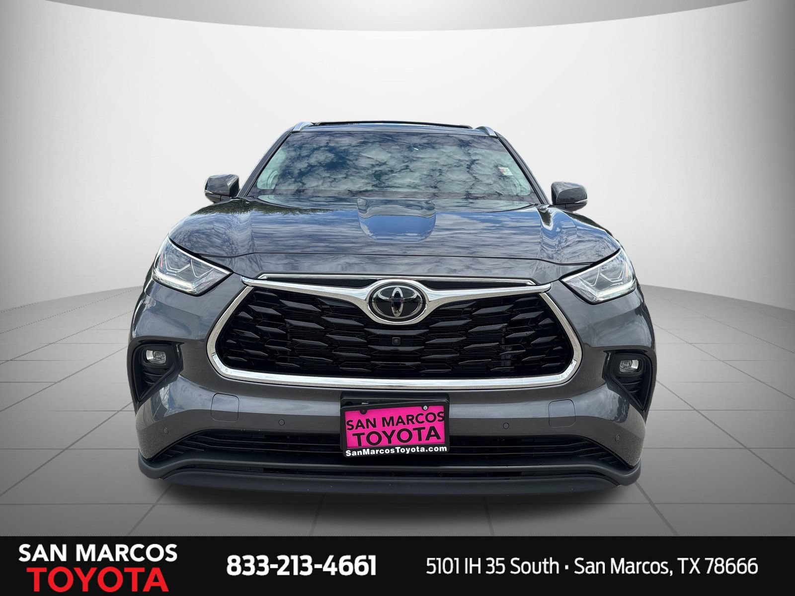 Used 2025 Toyota Highlander Limited FWD image 8