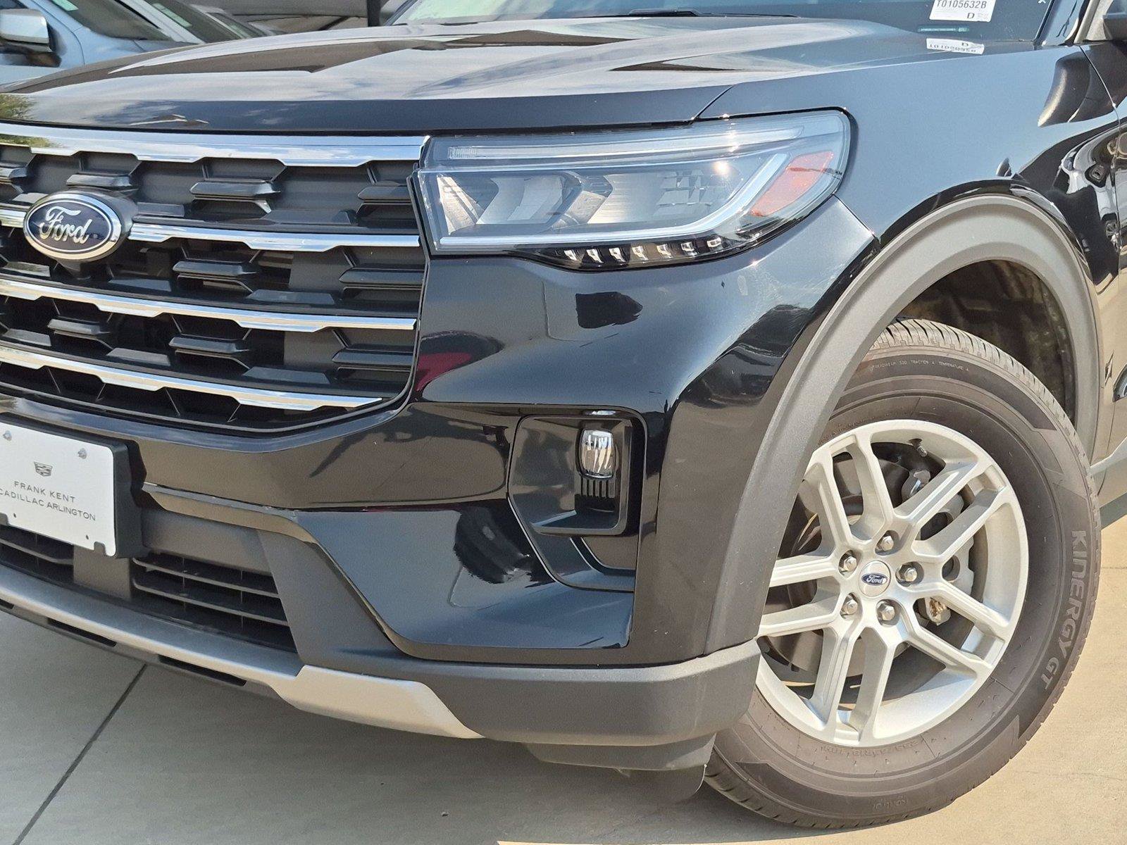 Used 2025 Ford Explorer Active w/ Active Comfort Package RWD image 6
