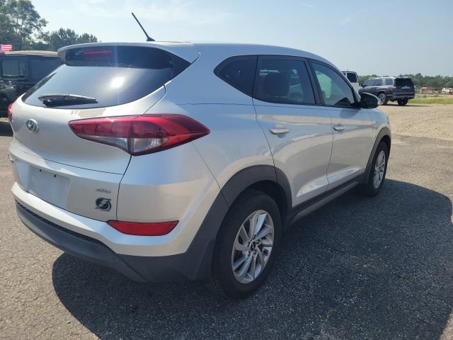Used 2018 Hyundai Tucson SE w/ Cargo Package AWD/4WD image 6