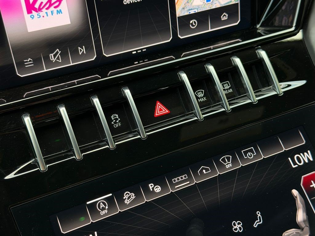 Used 2023 Lamborghini Urus S AWD/4WD image 27