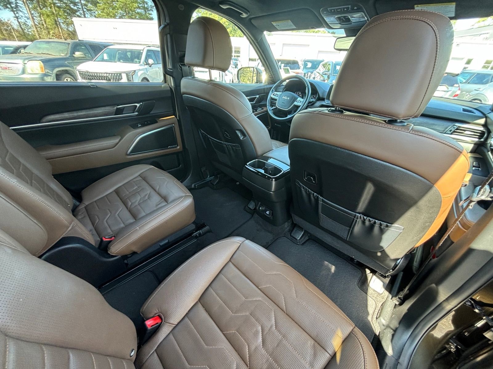 Used 2022 Kia Telluride SX w/ SX Prestige Package image 19