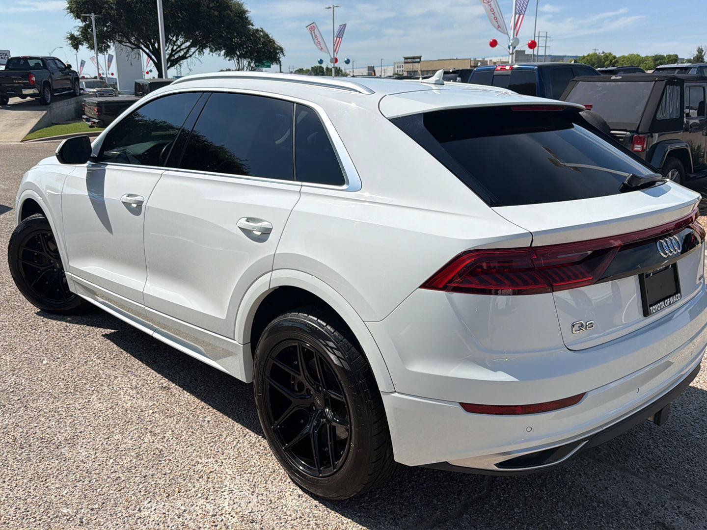 Used 2019 Audi Q8 Premium w/ Convenience Package AWD/4WD image 5