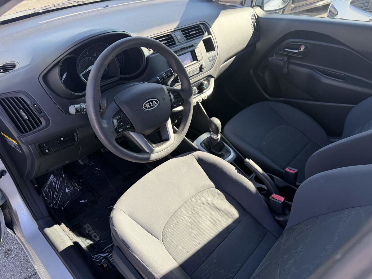 Used 2012 Kia Rio LX image 9
