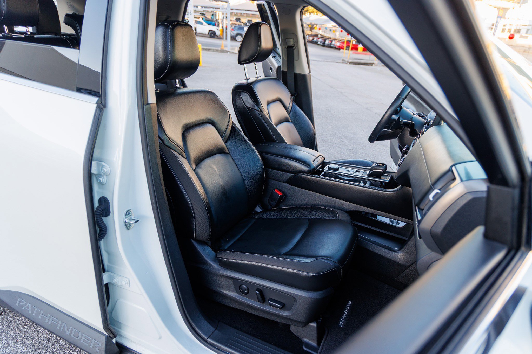 Used 2023 Nissan Pathfinder SL w/ Lighting Package (N92) image 56