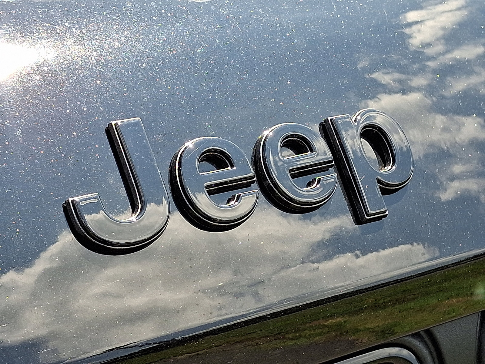 New 2025 Jeep Grand Cherokee L Laredo image 18